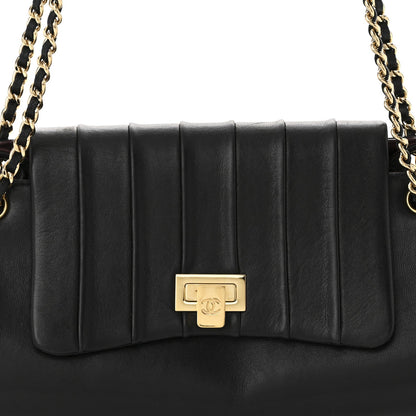 Lambskin Vertical Quilt Small Accordion Flap Black