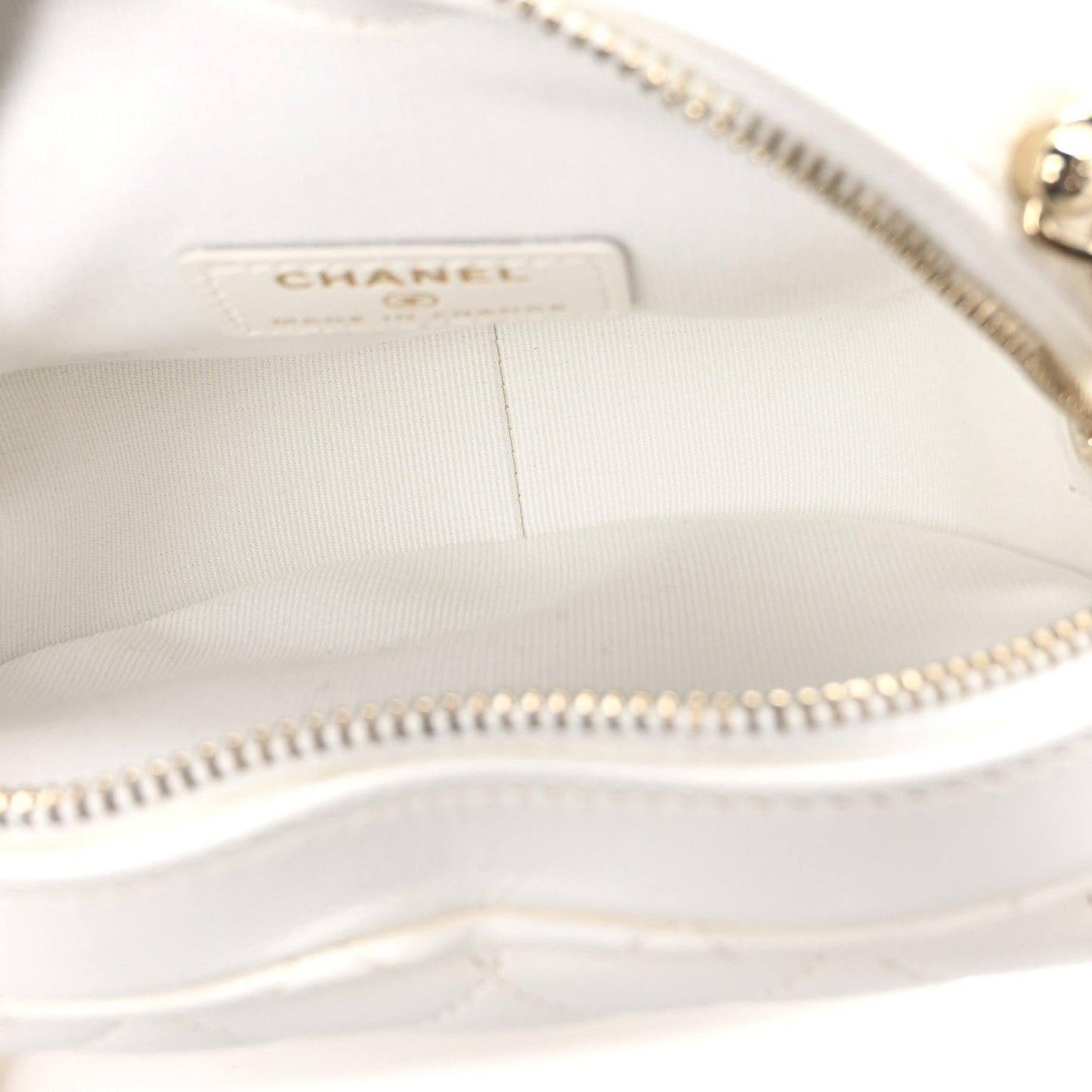 Lambskin Quilted CC In Love Heart Clutch With Chain White