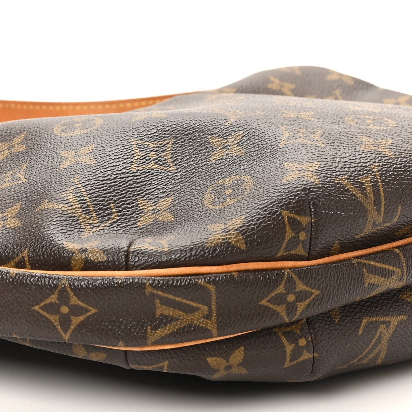 Monogram Croissant MM
