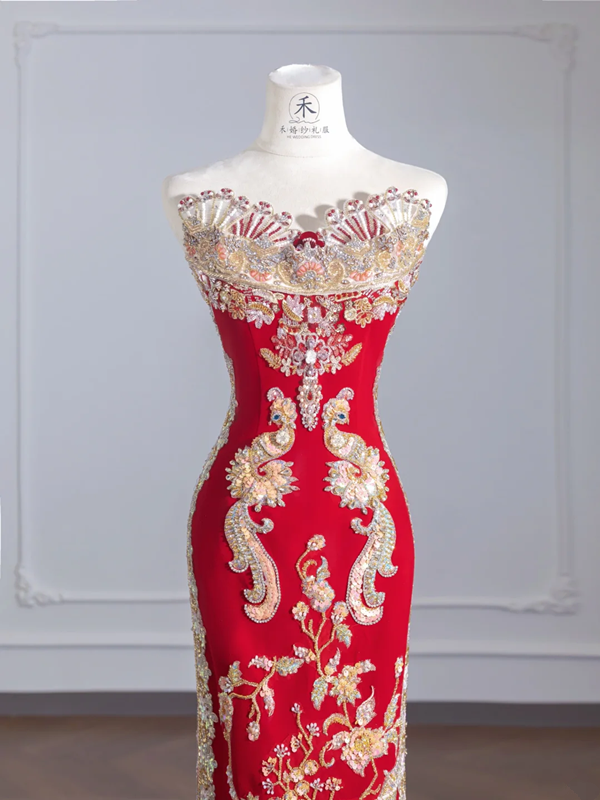 Red, heavy-duty strapless, fitted waist, vintage embroidered long ball gown/bridal dress R8254