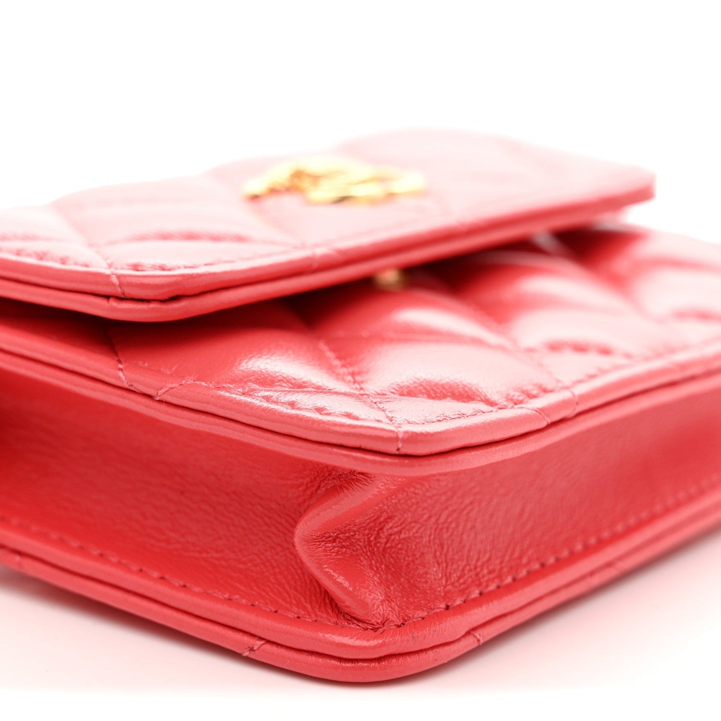 Shiny Lambskin Quilted Card Holder On Chain Pink