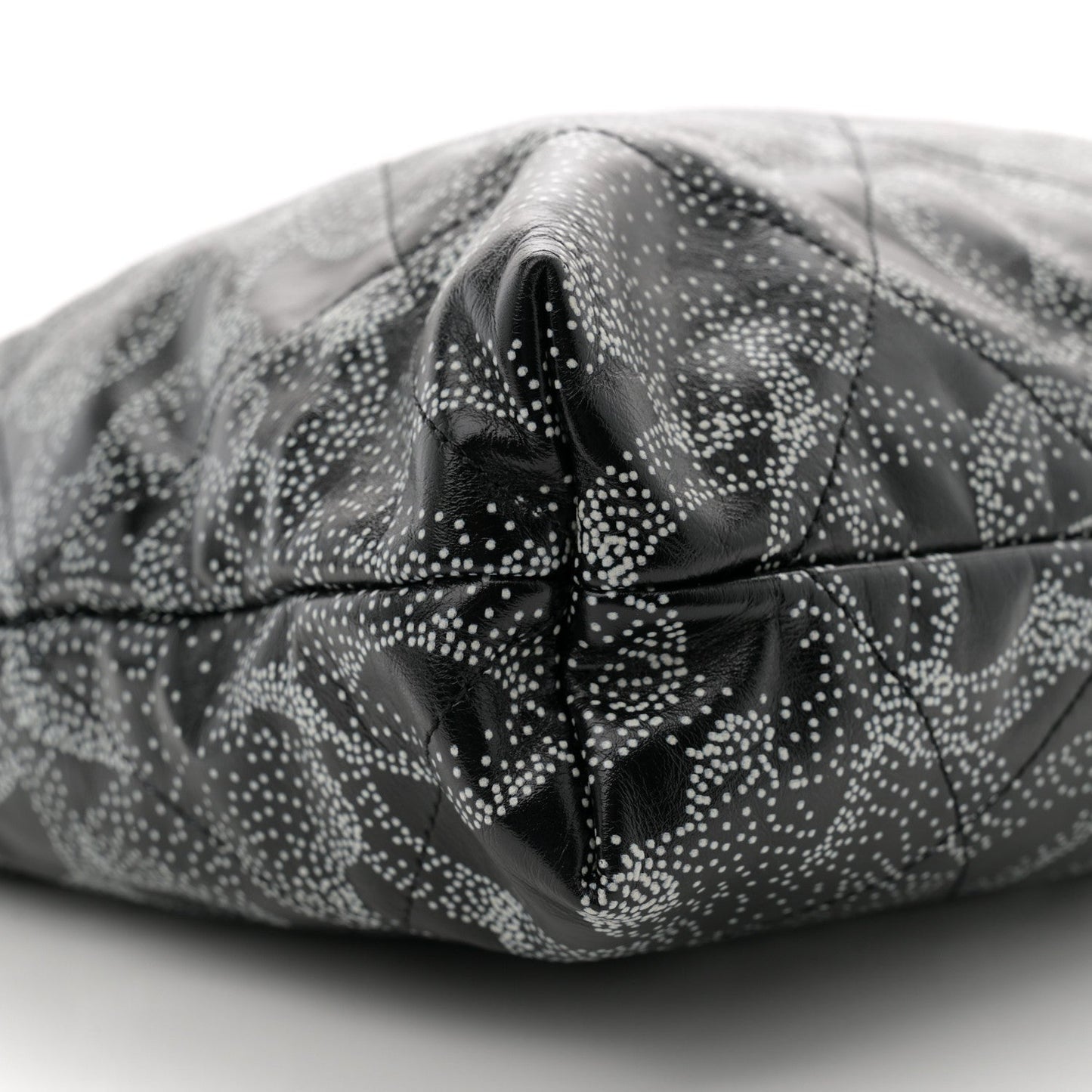 Printed Calfskin Quilted Chanel 22 Black