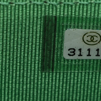 Caviar Quilted Flap Card Holder On Chain Light Green