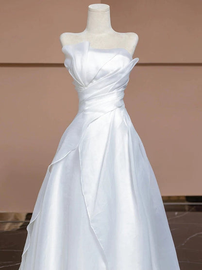 Aesthetic Ball Gown Strapless White Long Wedding Dresses Brides Dress