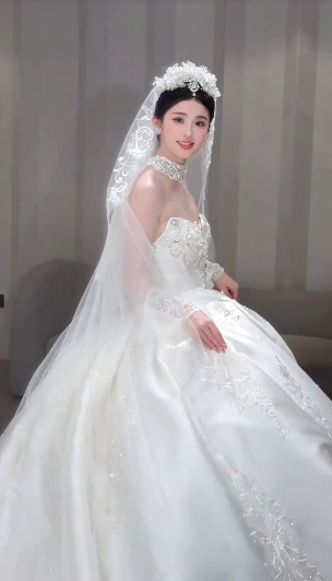 Dreamy Ball Gown Strapless Satin Applique Beaded With Veil Long Wedding Dresses C4046