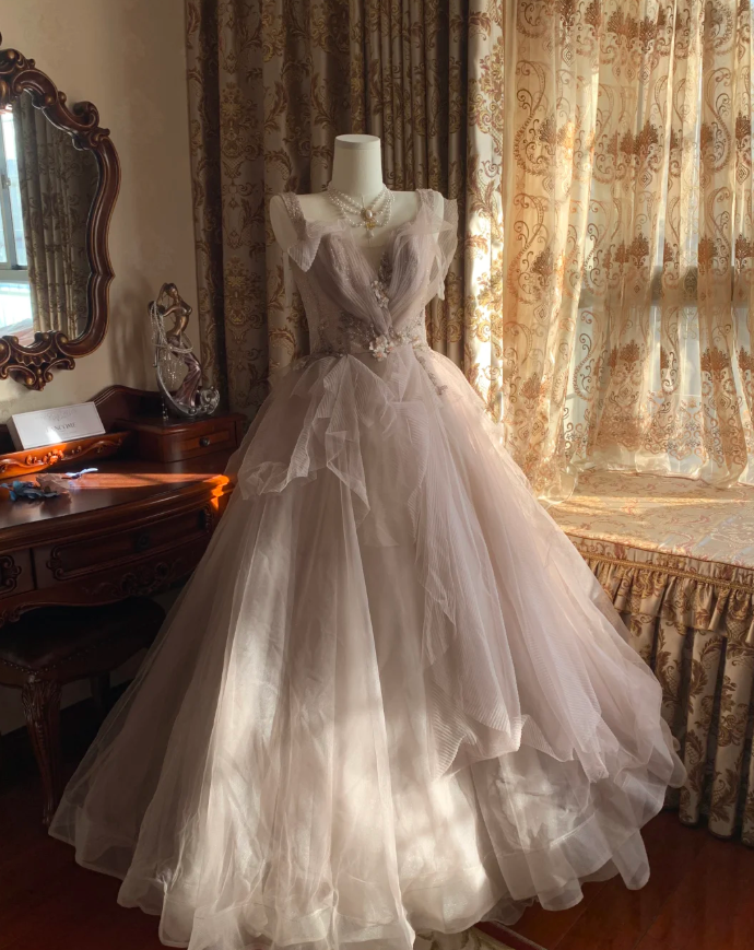 Charming Spaghetti Straps Light Pink V Neck Tulle Beaded Ball Gown Formal Long Birthday Party Dress