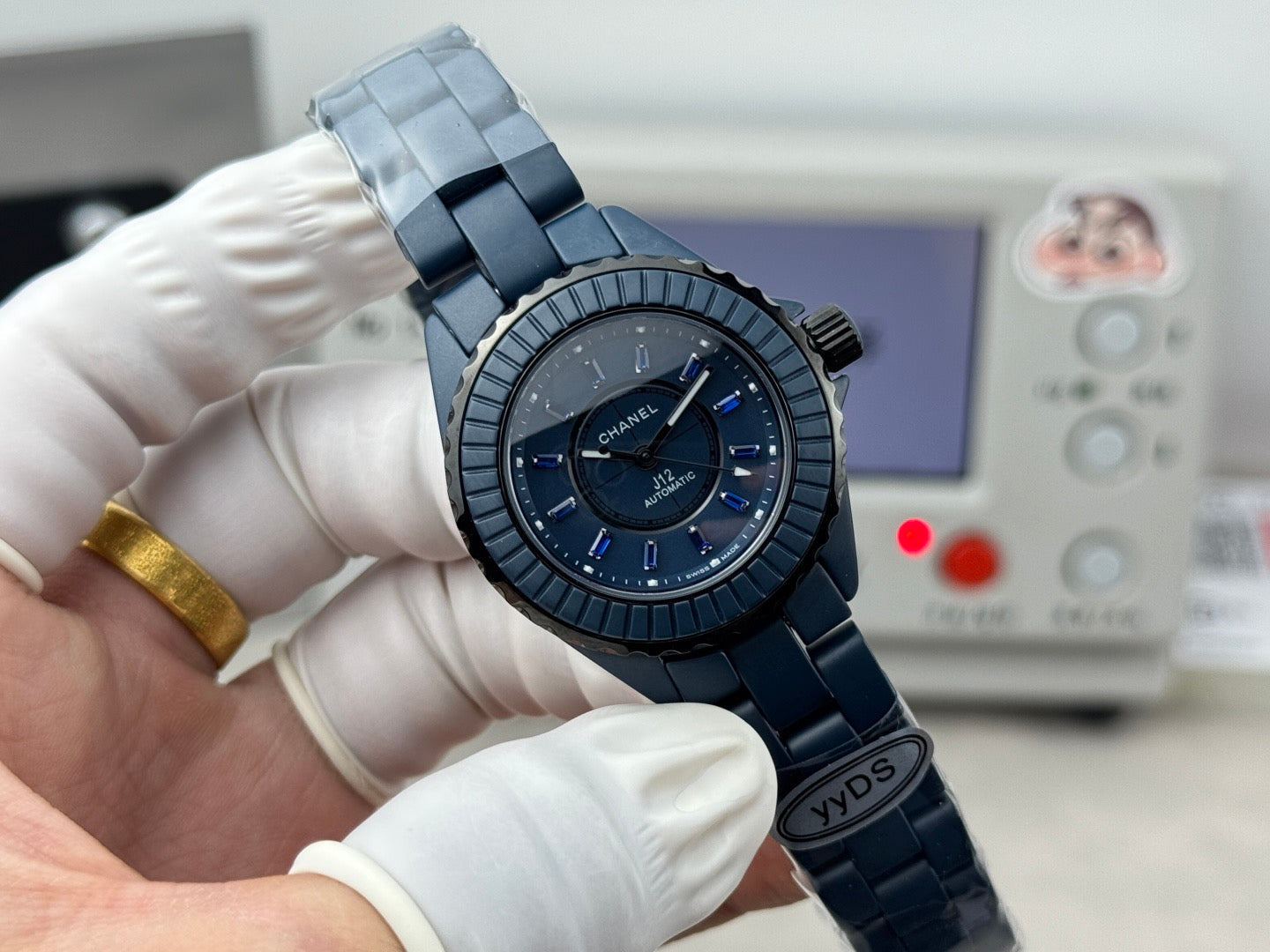 J12 33MM BLEU SAPPHIRE BEZEN BLUE CERAMIC STEEL