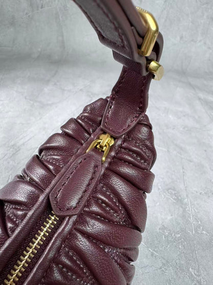 Miu Matelassé Pouch Bag 23cm Burgundy Leather