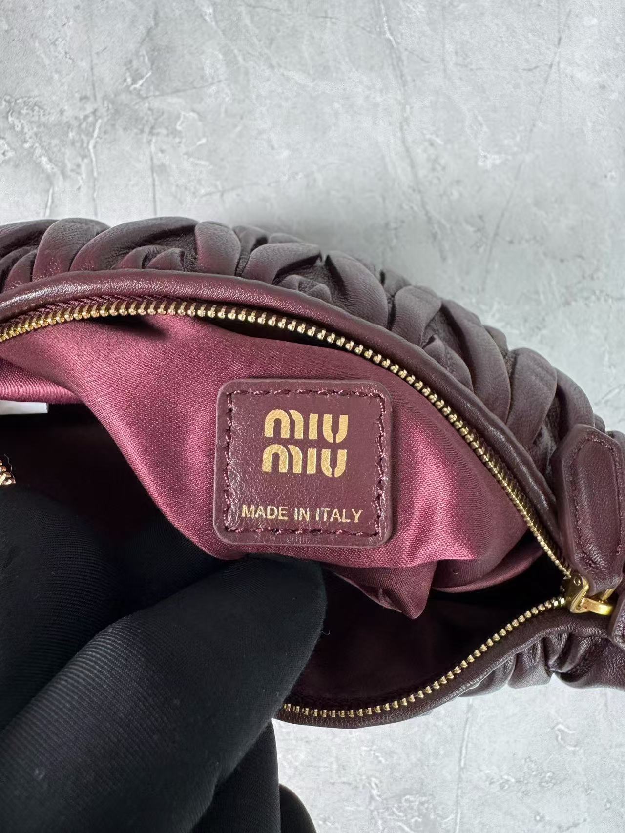 Miu Matelassé Pouch Bag 23cm Burgundy Leather
