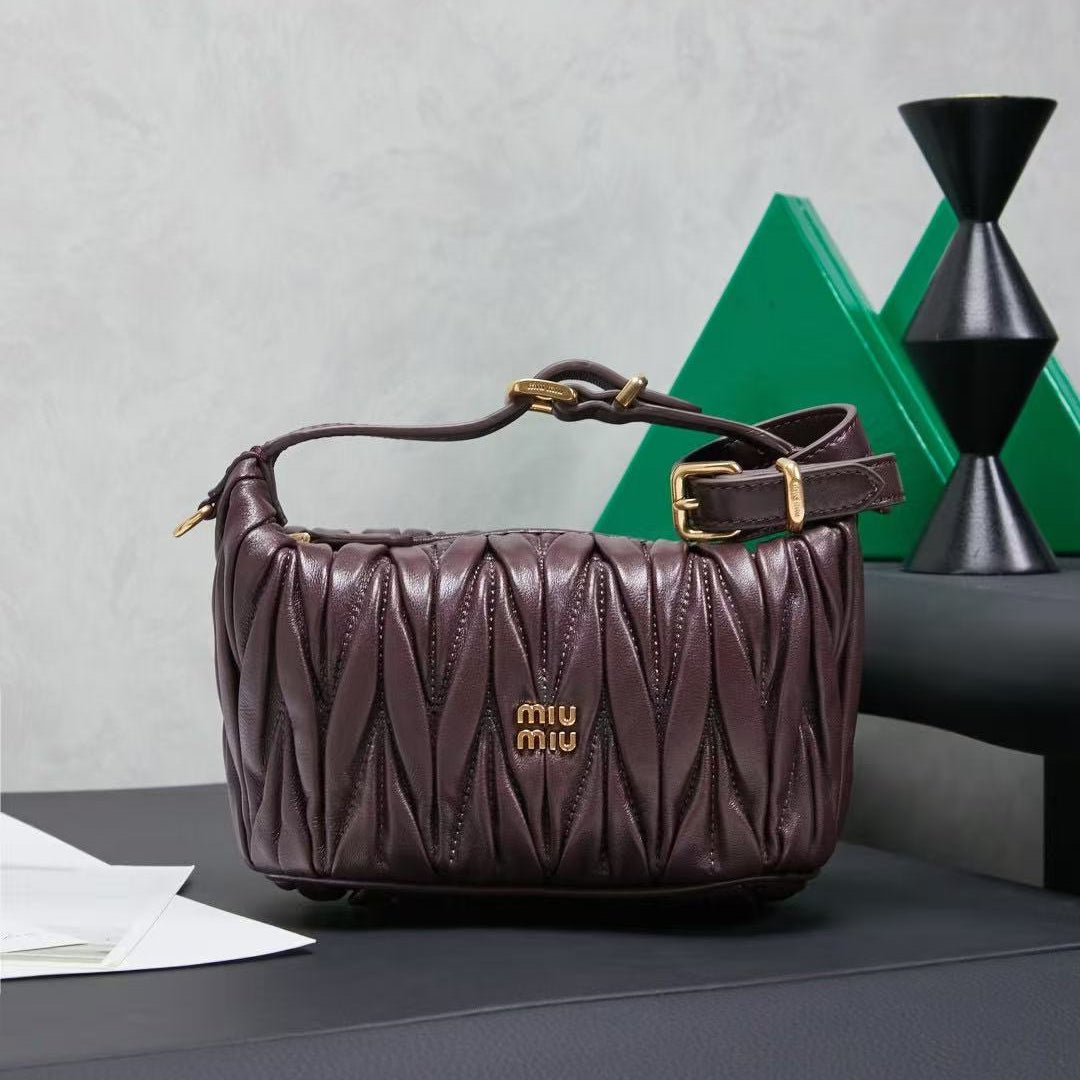 Miu Matelassé Pouch Bag 23cm Chocolate Leather