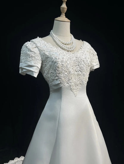 Elegant White A Line Crew Neck Wedding  Dress  D3094
