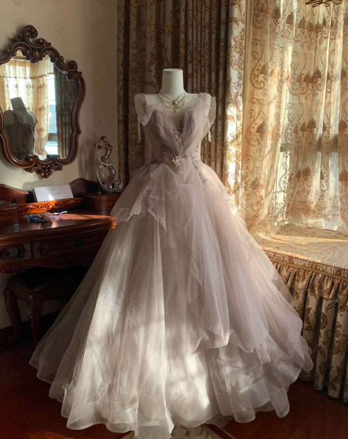 Charming Spaghetti Straps Light Pink V Neck Tulle Beaded Ball Gown Formal Long Birthday Party Dress