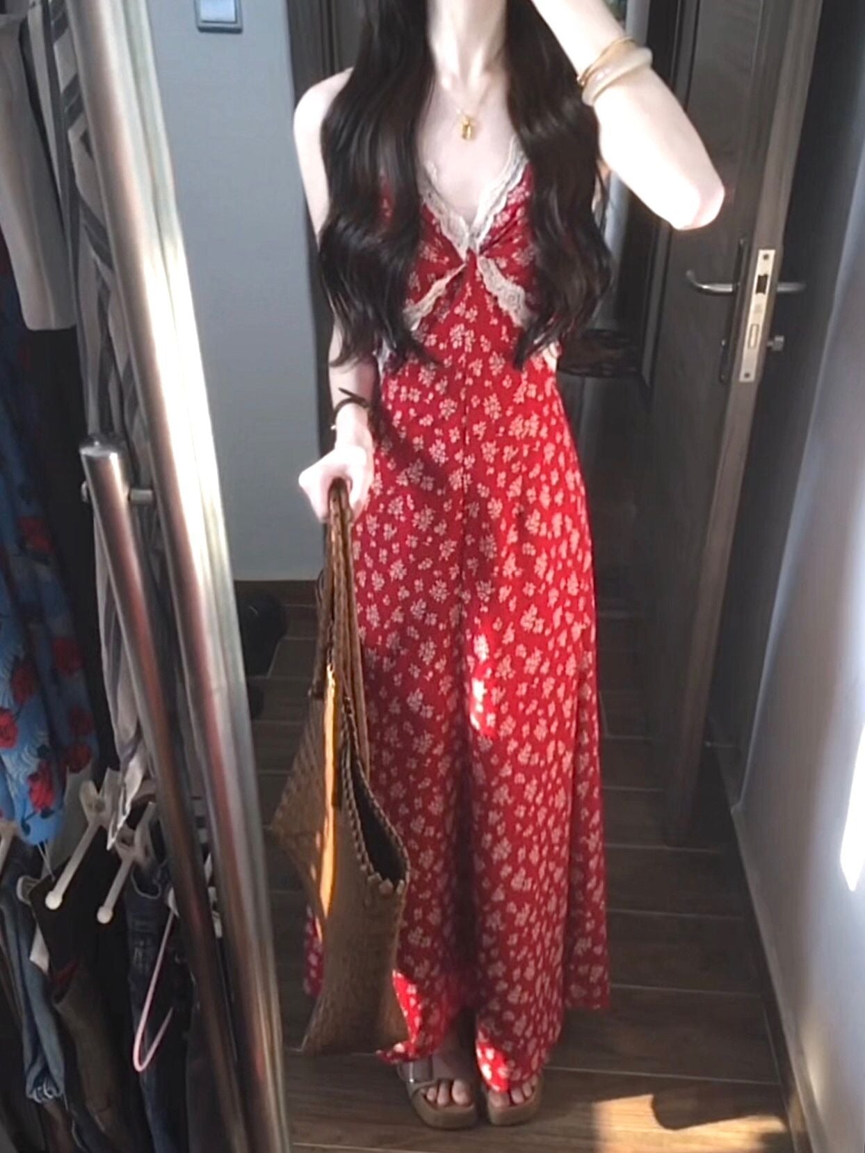 Beautiful little skirt tea break French retro red dress v-neck floral suspender skirt R0614