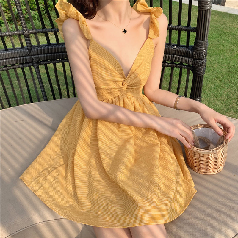 2025 new Sanya holiday beach dress short sling holiday short dress small slim dress R0203