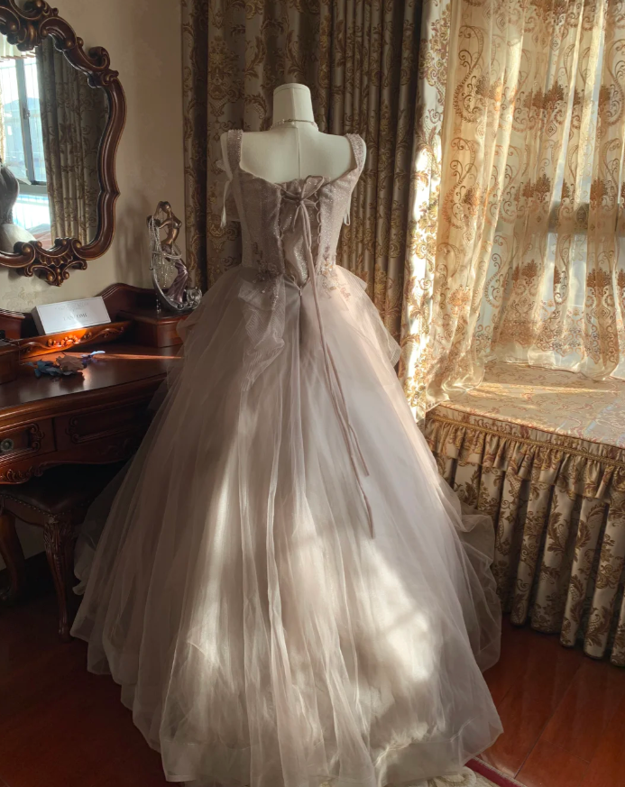 Charming Spaghetti Straps Light Pink V Neck Tulle Beaded Ball Gown Formal Long Birthday Party Dress