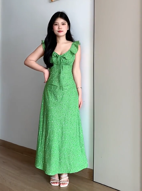 2025 Spring and Summer New V-neck suspender dress French style green floral ruffle dress R0274