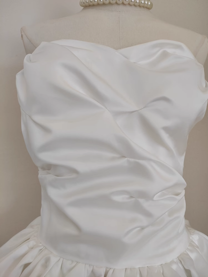 Sexy Ball Gown Sweetheart White Satin Vacation Dresses Short Birthday Outfits