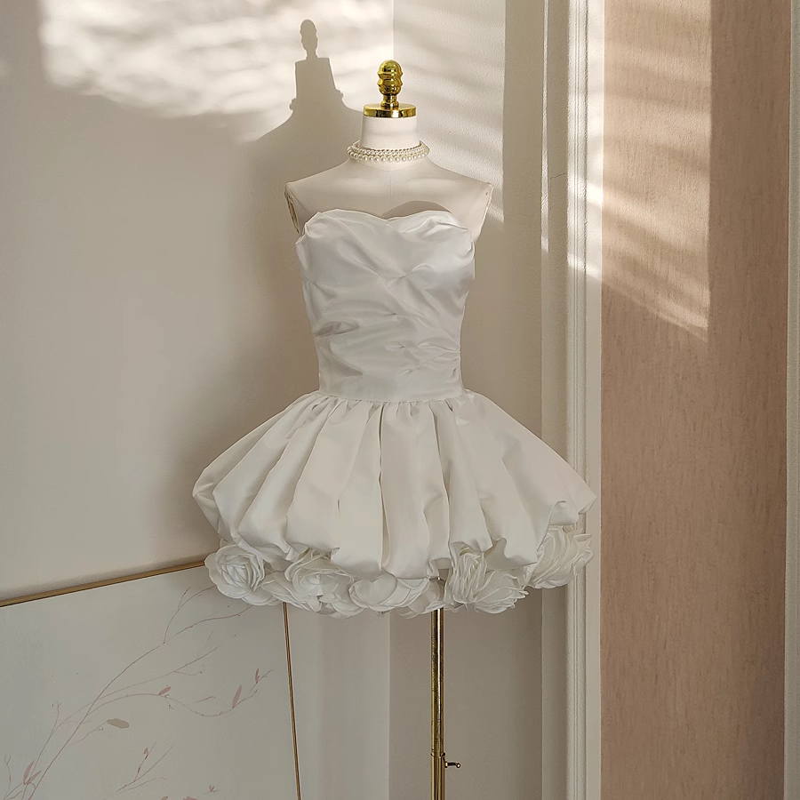 Sexy Ball Gown Sweetheart White Satin Vacation Dresses Short Birthday Outfits