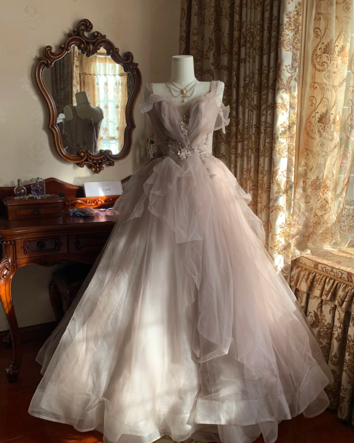 Charming Spaghetti Straps Light Pink V Neck Tulle Beaded Ball Gown Formal Long Birthday Party Dress