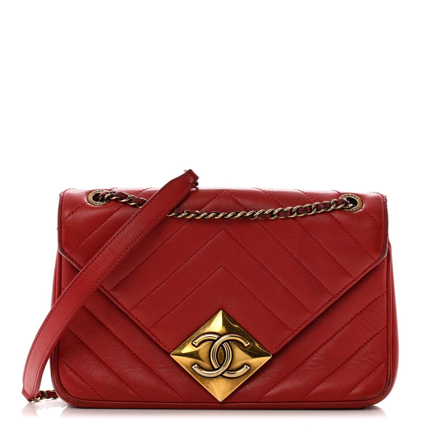 Lambskin Chevron Quilted Small Pyramid CC Flap Red