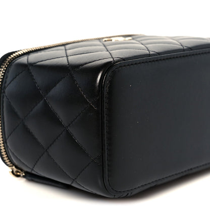 Lambskin Quilted Small Top Handle Vanity Case With Chain Black