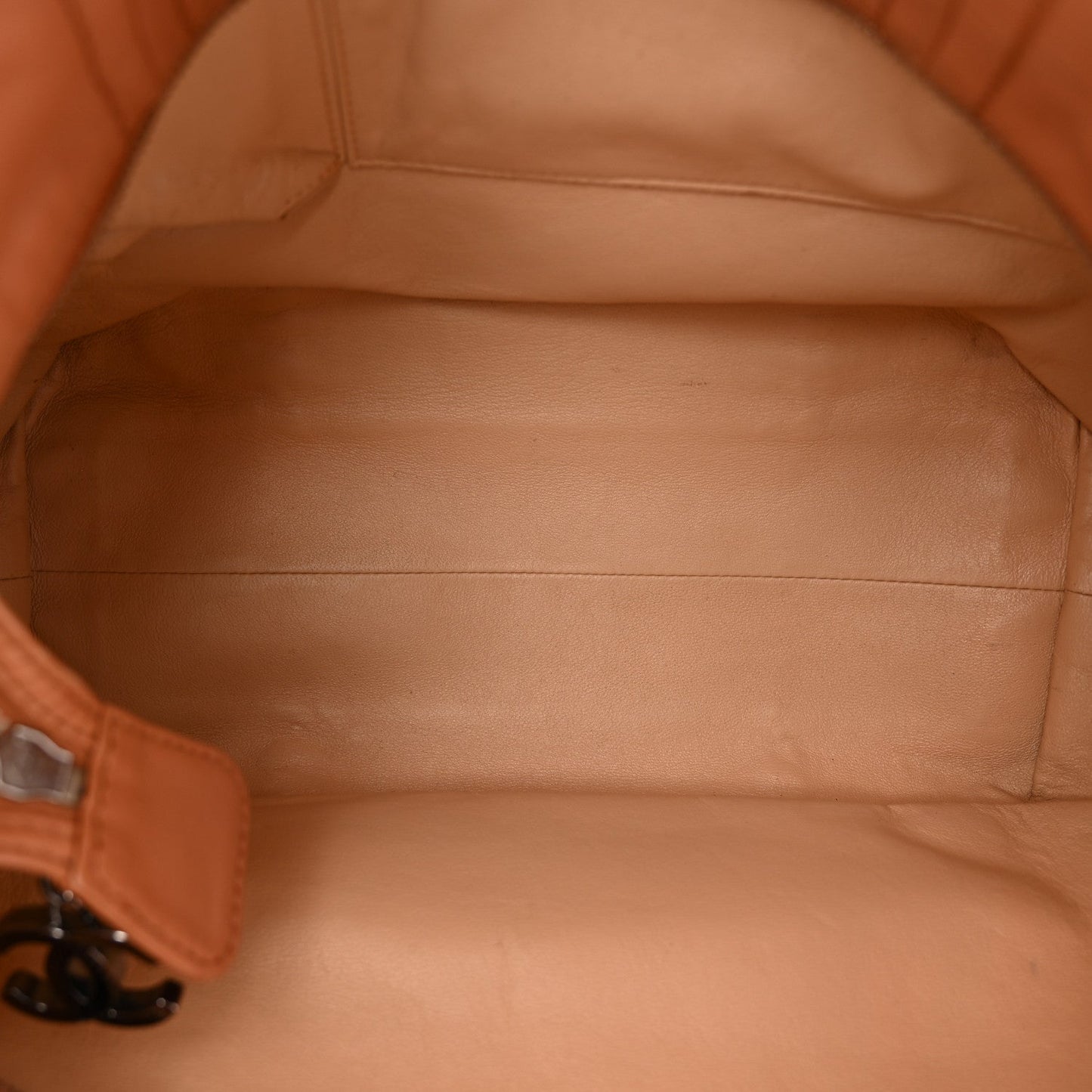 Smooth Calfskin Luxe Ligne Tote Dark Beige