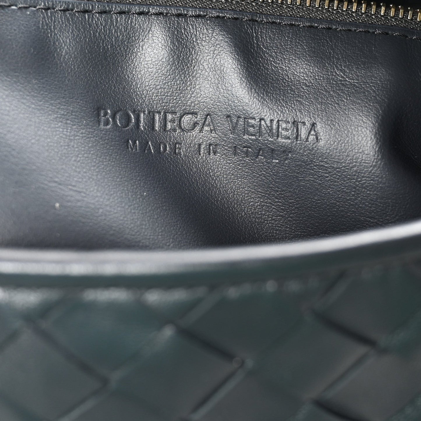 Calfskin Intrecciato Small Hop Shadow