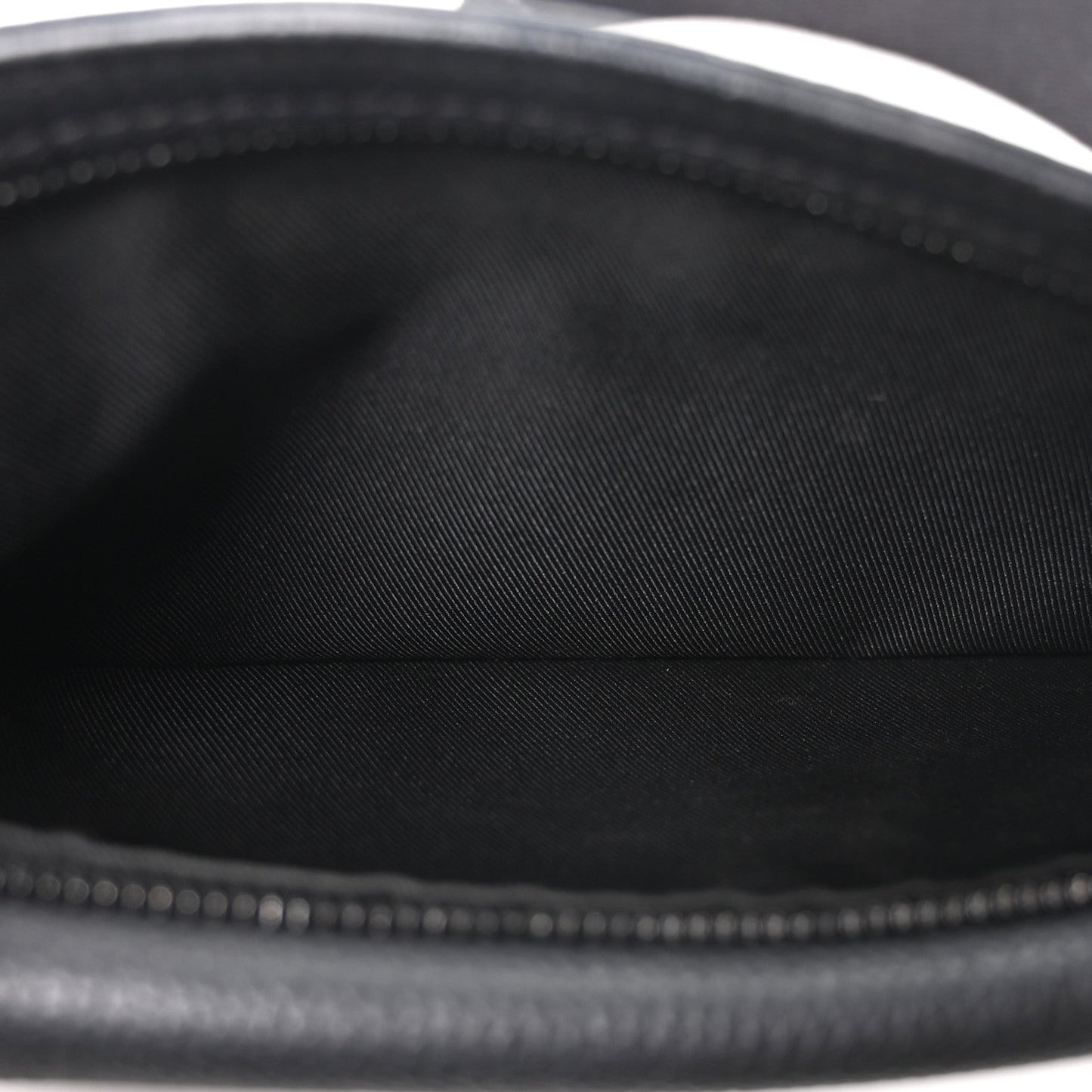 Grained Calfskin Aerogram Takeoff Sling Black