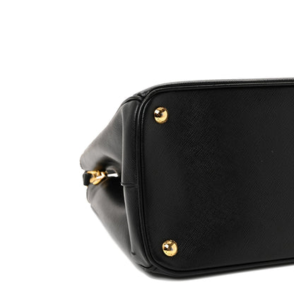 Saffiano Medium Galleria Double Zip Tote Black