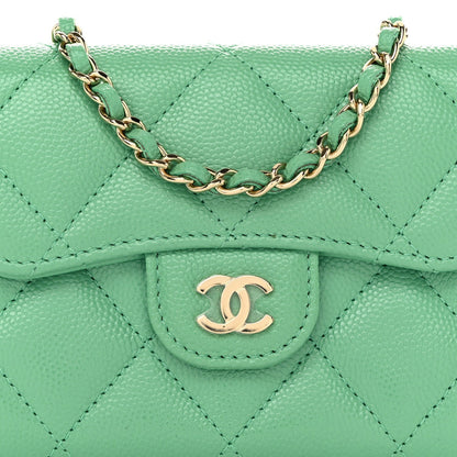 Caviar Quilted Flap Card Holder On Chain Light Green