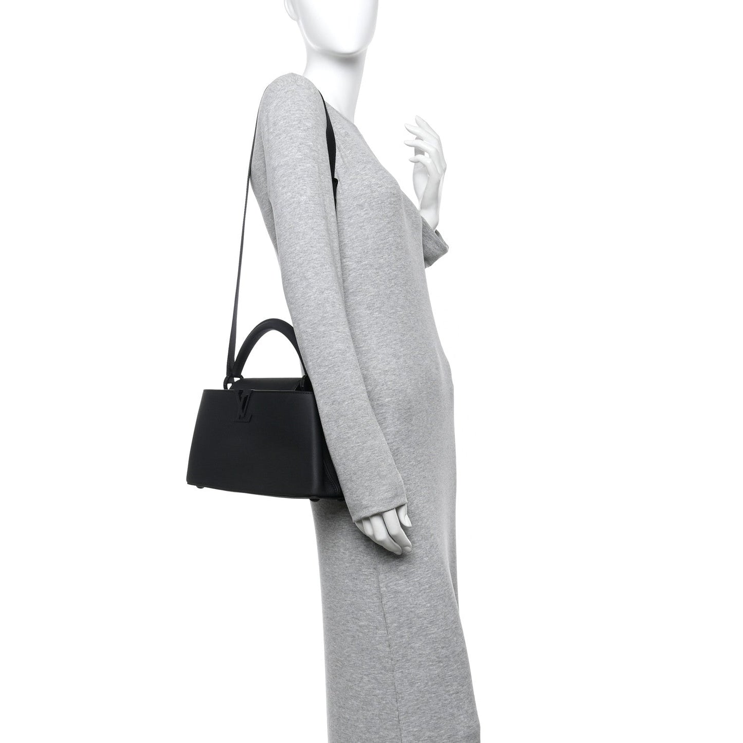 Taurillon Capucines East West MM Matte Black