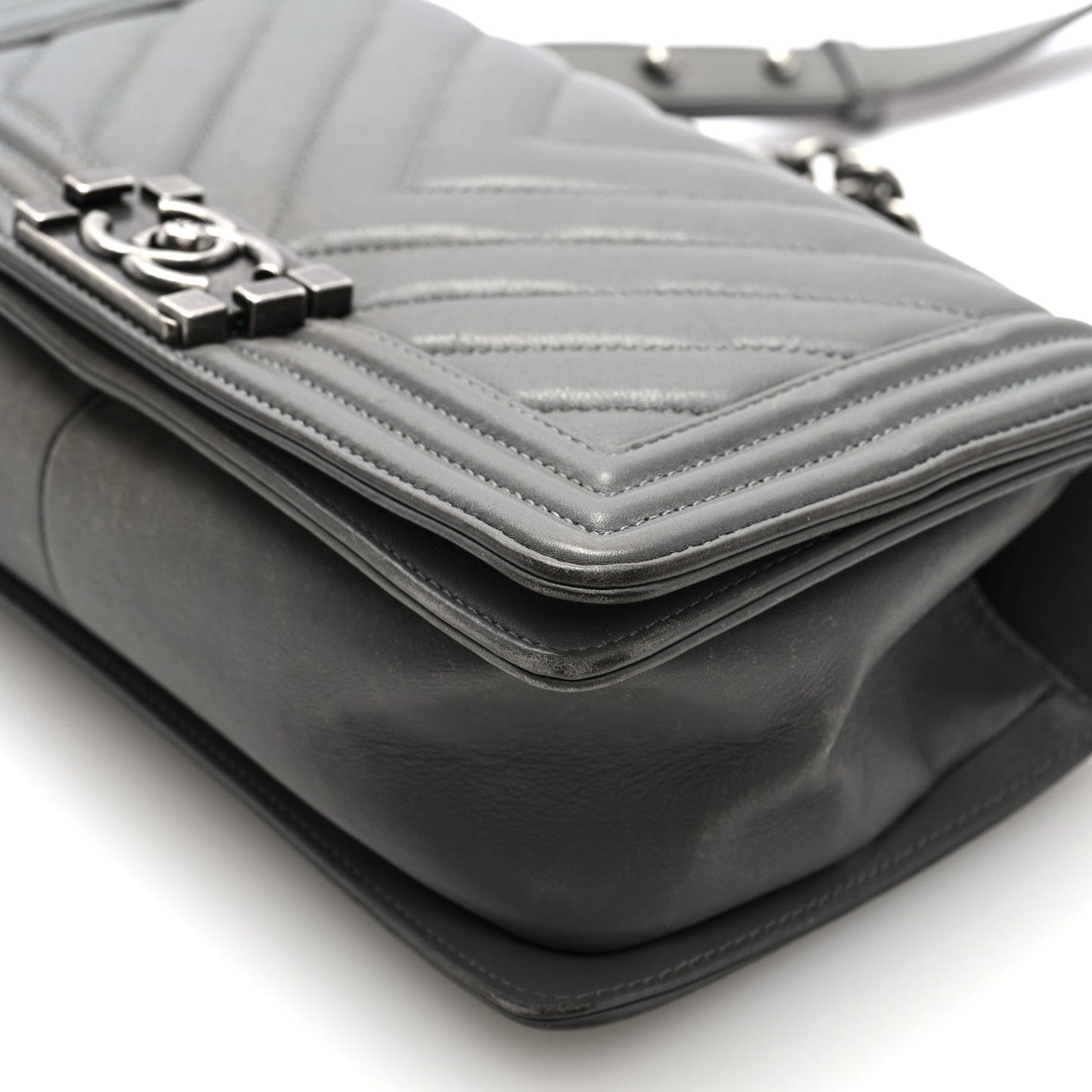 Lambskin Chevron Quilted Medium Boy Flap Grey