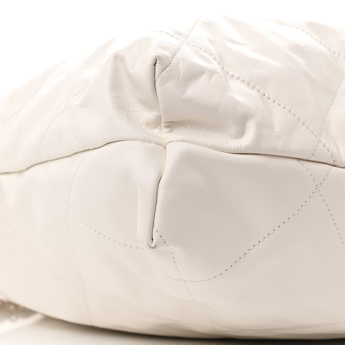 Shiny Calfskin Quilted Chanel 22 White Black