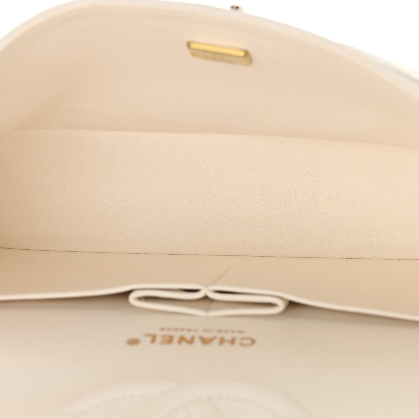 Caviar Quilted Medium Double Flap White