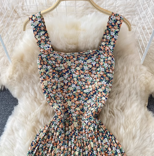 2025 new French floral dress sweet fairy suspender long skirt holiday knee-length pleated dress R0376