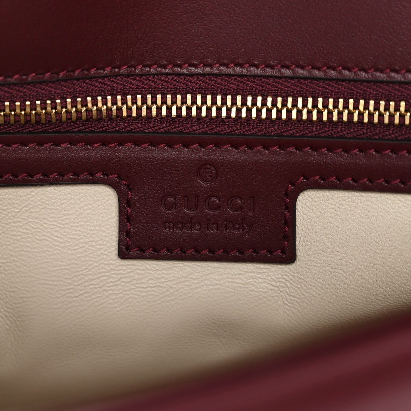 Calfskin Matelasse Small GG Marmont Shoulder Bag Ancora Red