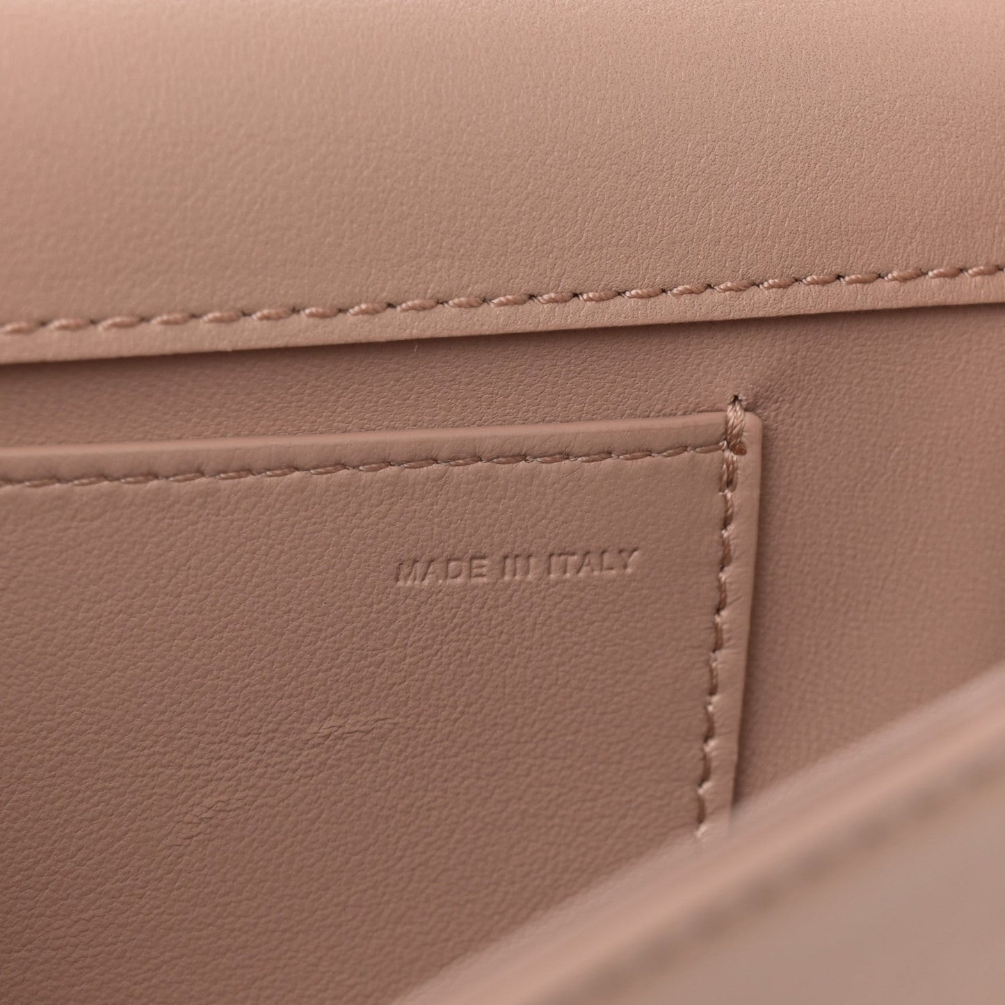 Calfskin Enamel Vlogo Loco Shoulder Bag Rose Cannelle