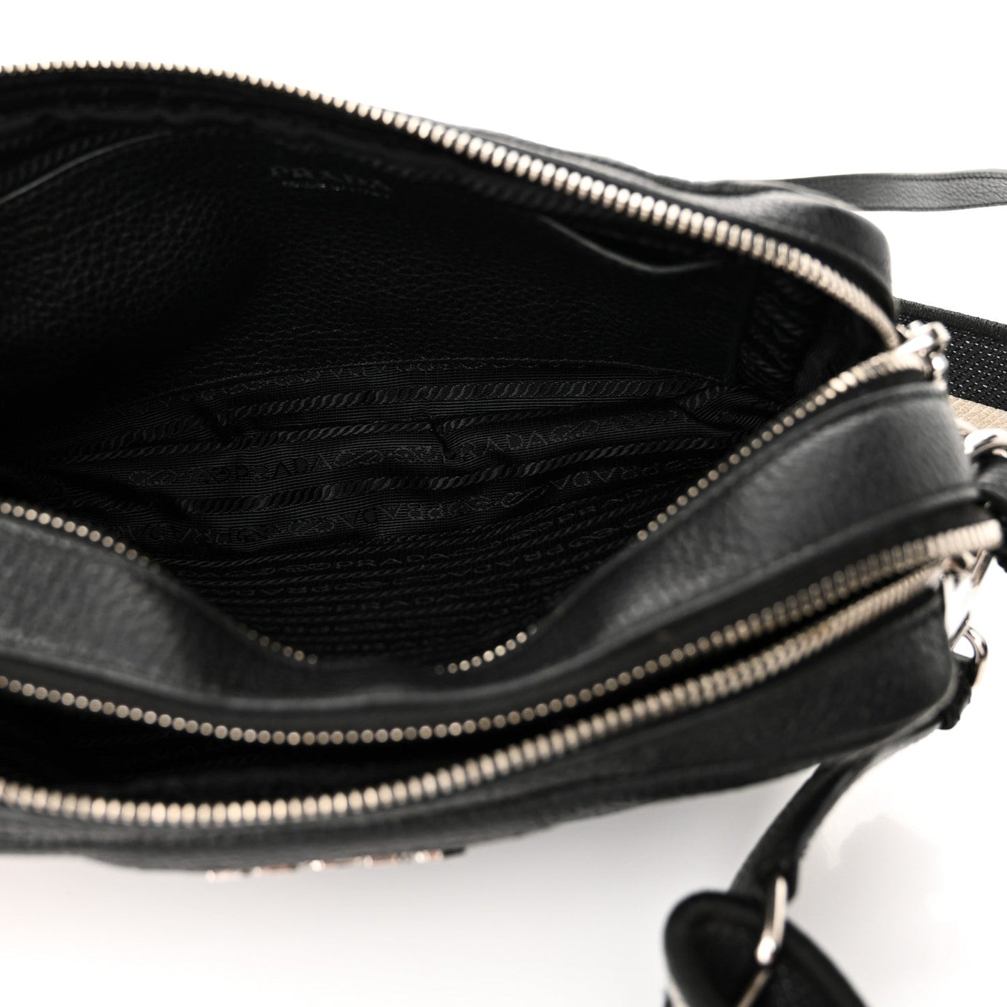 Vitello Daino Soft Camera Crossbody Black
