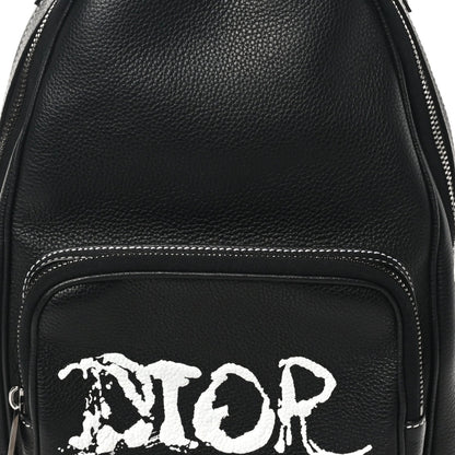 X PETER DOIG Grained Calfskin Slingbag Backpack Black