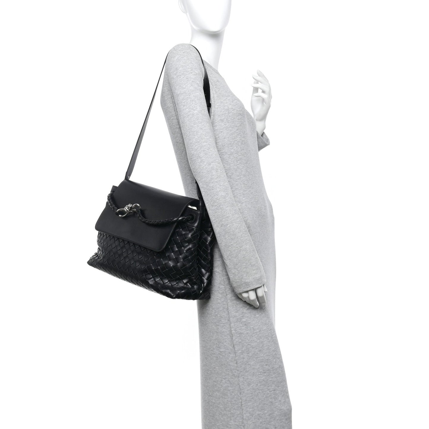 Calfskin Intrecciato Medium Andiamo Messenger Bag Black