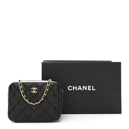 Lambskin Quilted CC Pearl Crush Camera Case Black