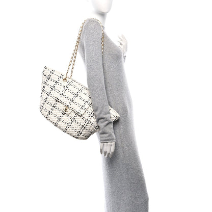 Raffia Effect Tweed Shopping Tote White Black