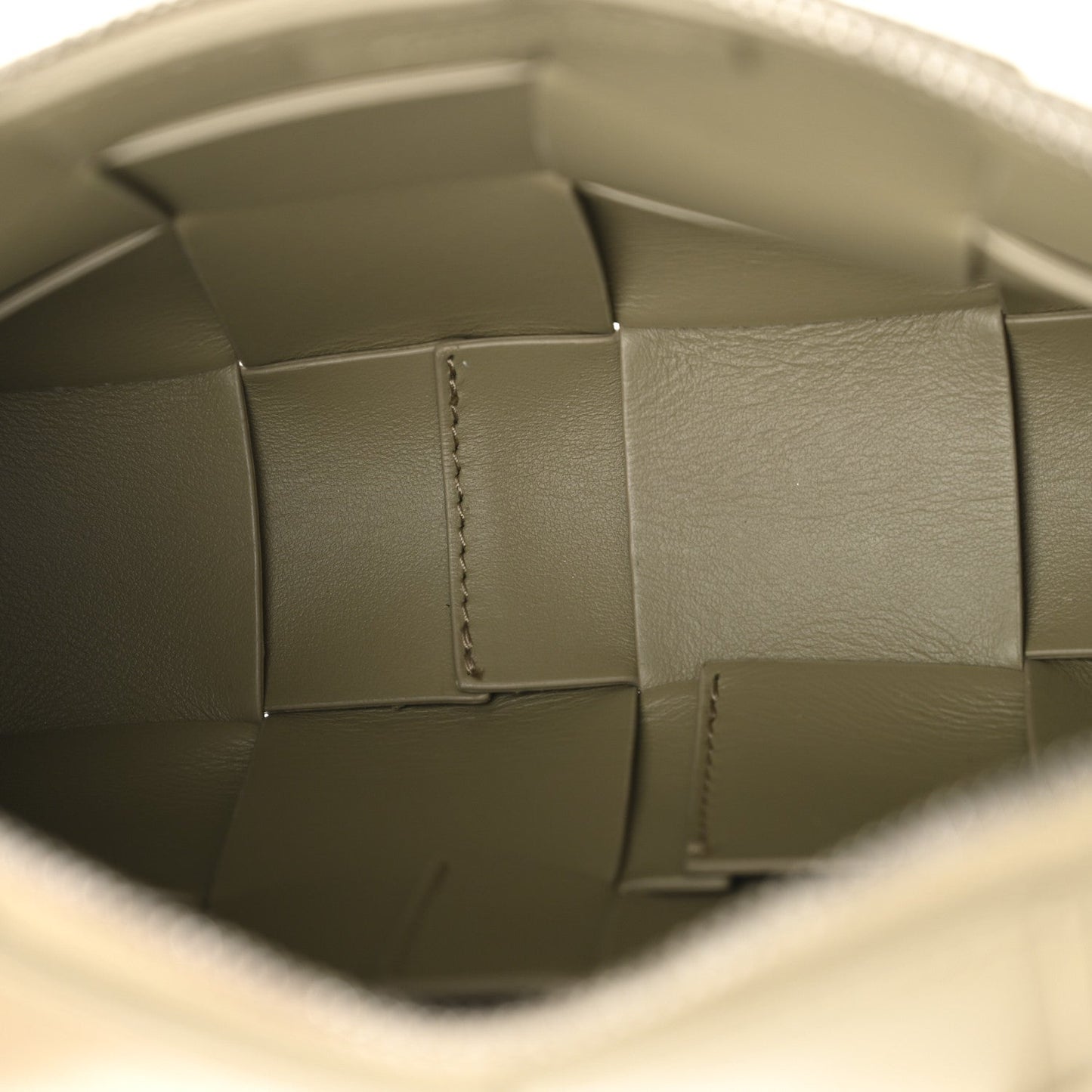Lambskin Maxi Intrecciato Cassette Camera Bag Travertine