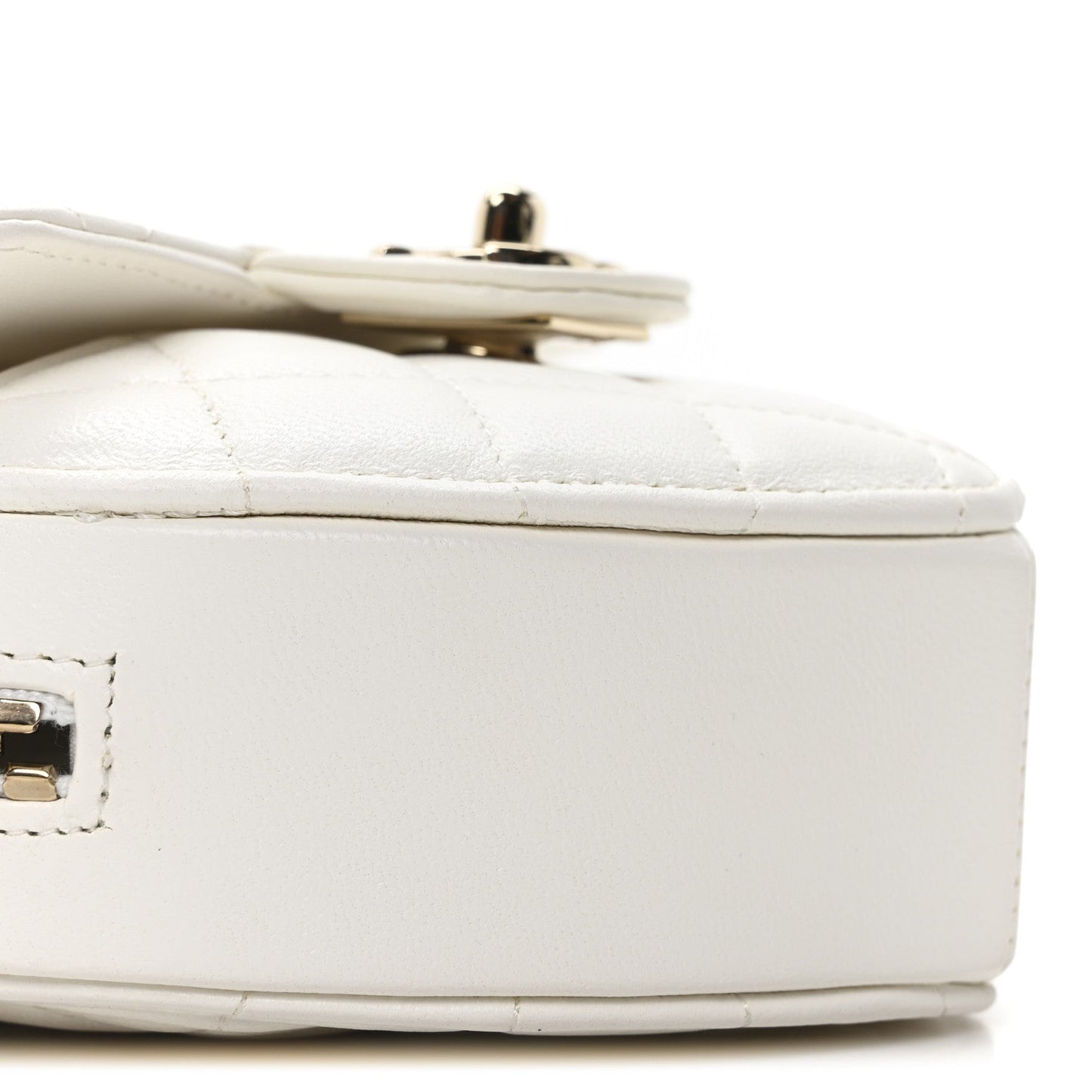 Lambskin Quilted CC In Love Heart Clutch With Chain White