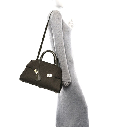 Wool Felt Medium Hug Bag New Olive