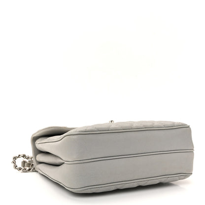 Caviar Quilted Medium Urban Companion Flap Grey