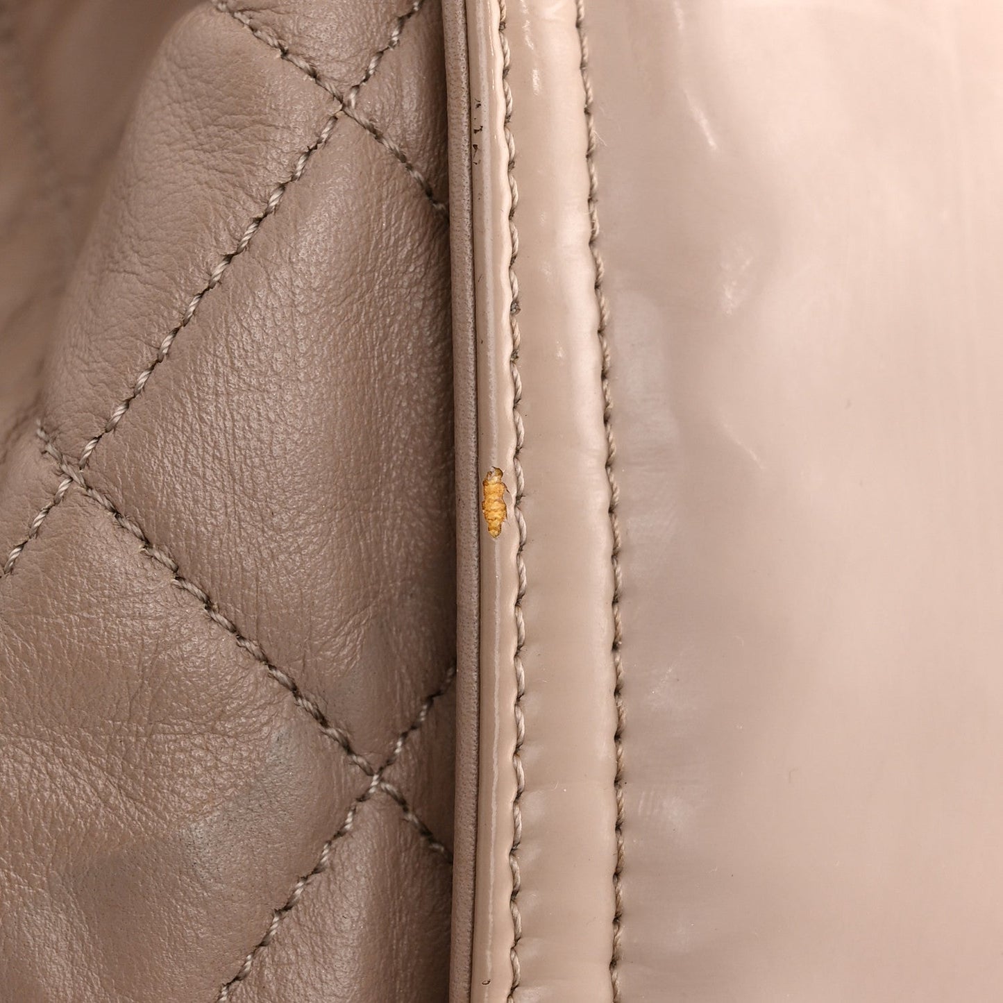 Vinyl Large Lipstick Tote Dark Beige