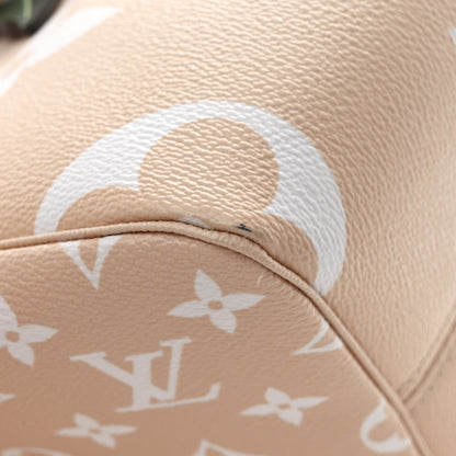 Monogram Giant By The Pool Neverfull MM Brume