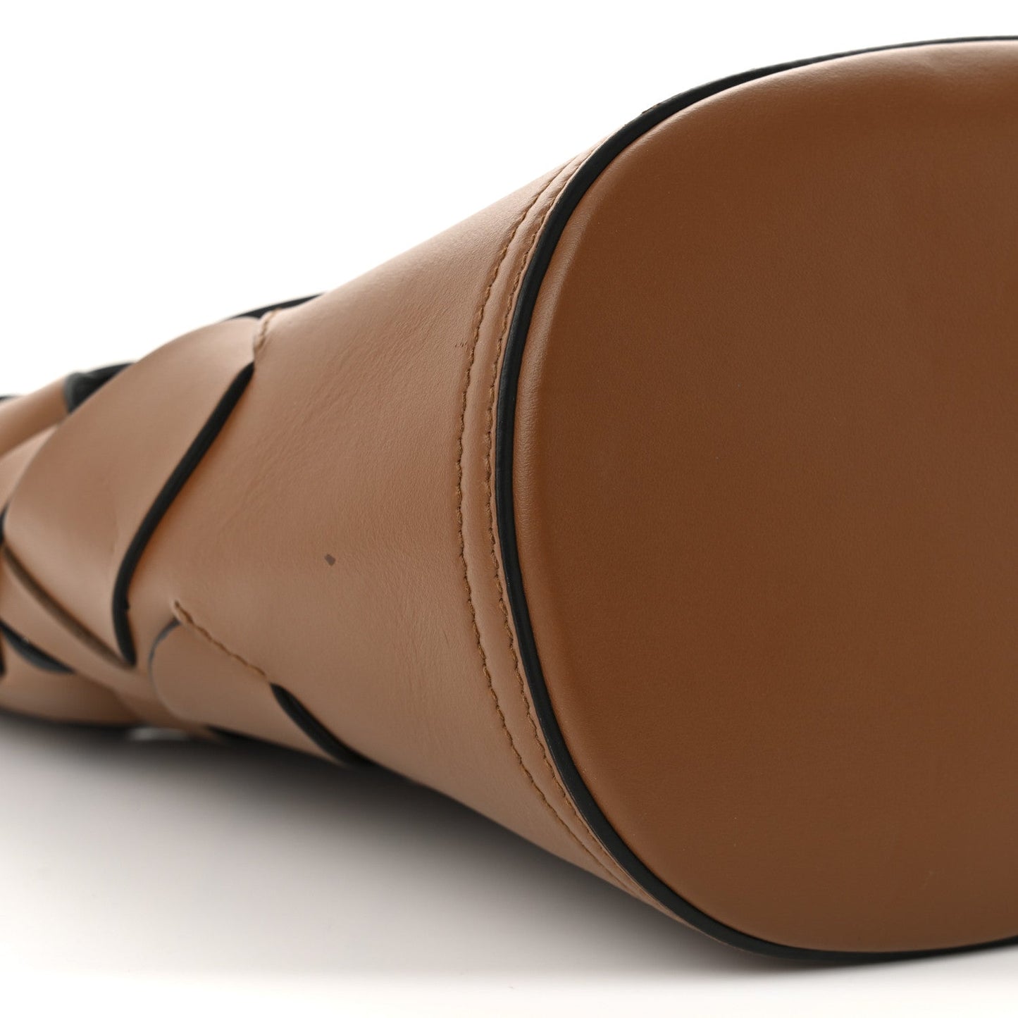 Vitello Intreccio Tress Bucket Bag Cognac Black