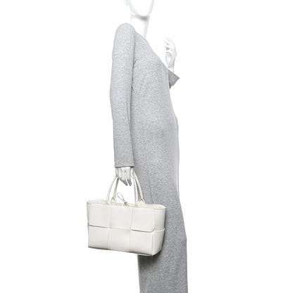 Grained Calfskin Maxi Intrecciato Small Arco Tote White